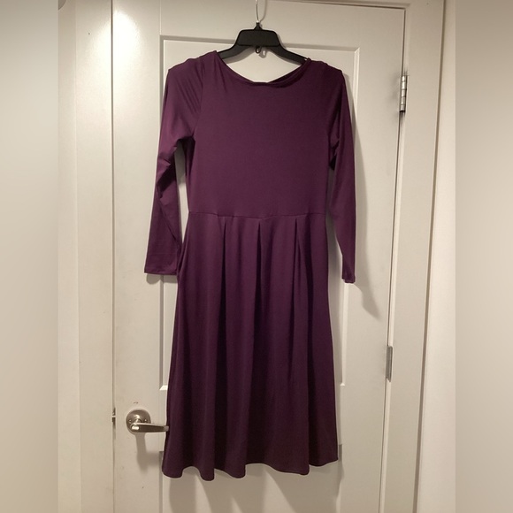 NWT 24seven Comfort Apparel Long Sleeve Fit and Flare Maternity Midi Dress - Picture 2 of 9